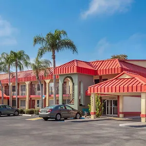 Super 8 By Wyndham Clearwater/us Hwy 19 N Clearwater
